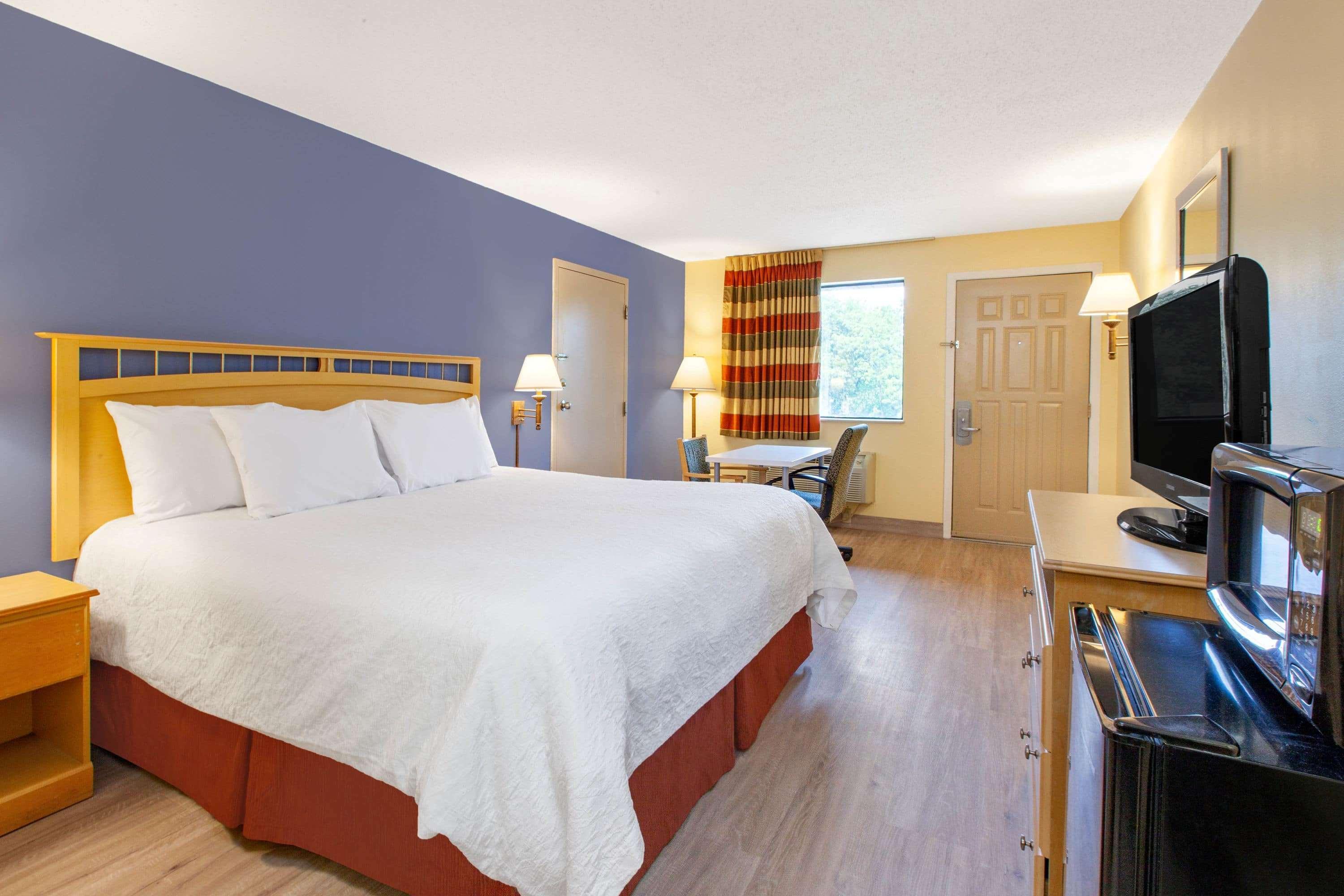 Days Inn By Wyndham Grantville Ngoại thất bức ảnh