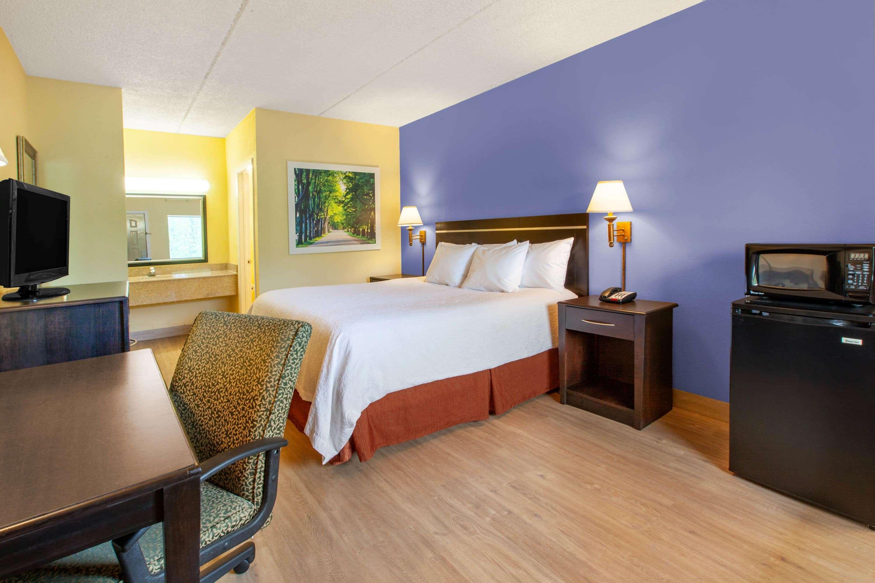 Days Inn By Wyndham Grantville Ngoại thất bức ảnh