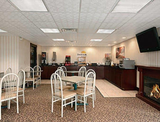 Days Inn By Wyndham Grantville Ngoại thất bức ảnh